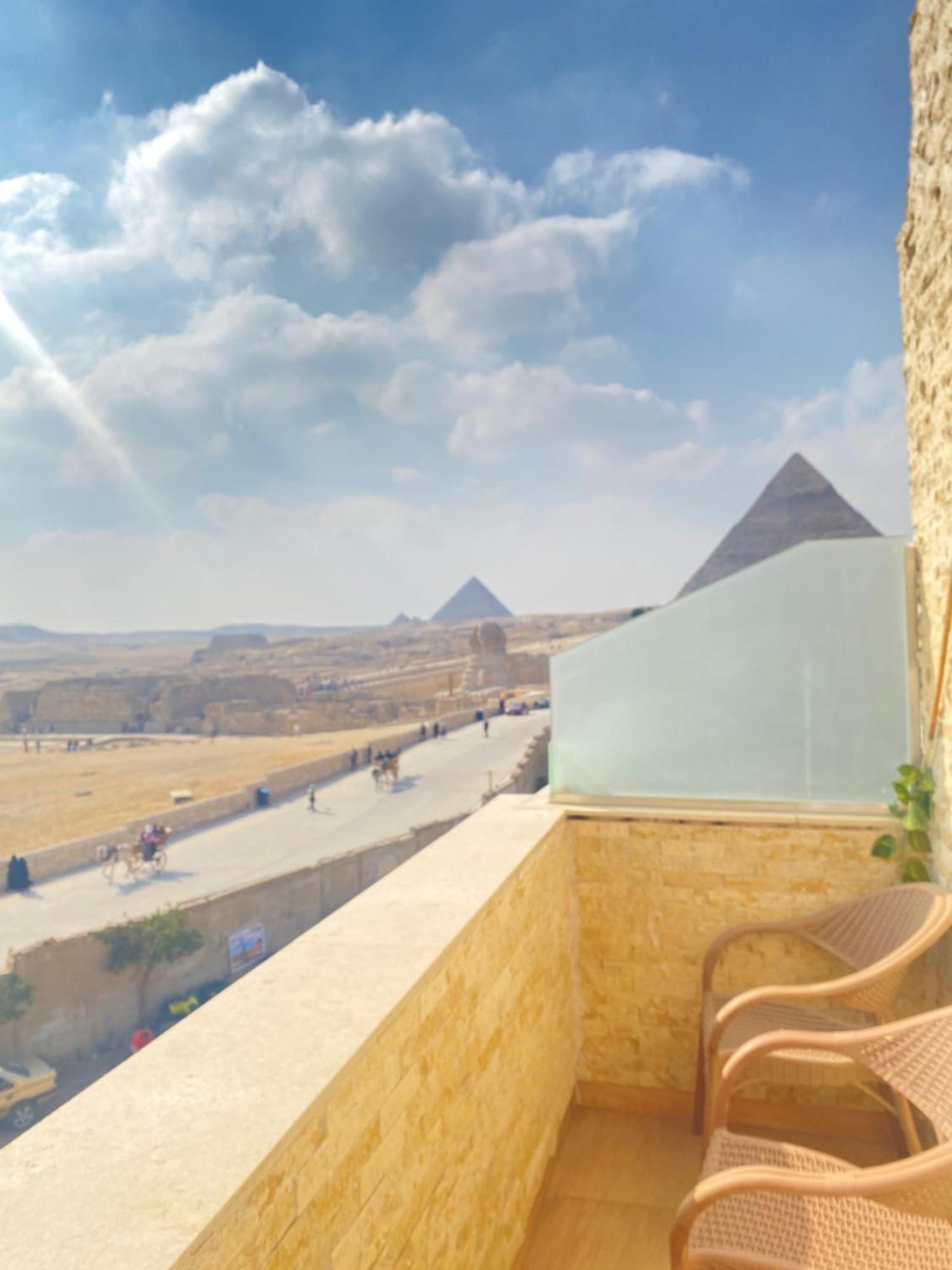Couette-café Seven Pyramids Panoramic View Kafret el-Gabal