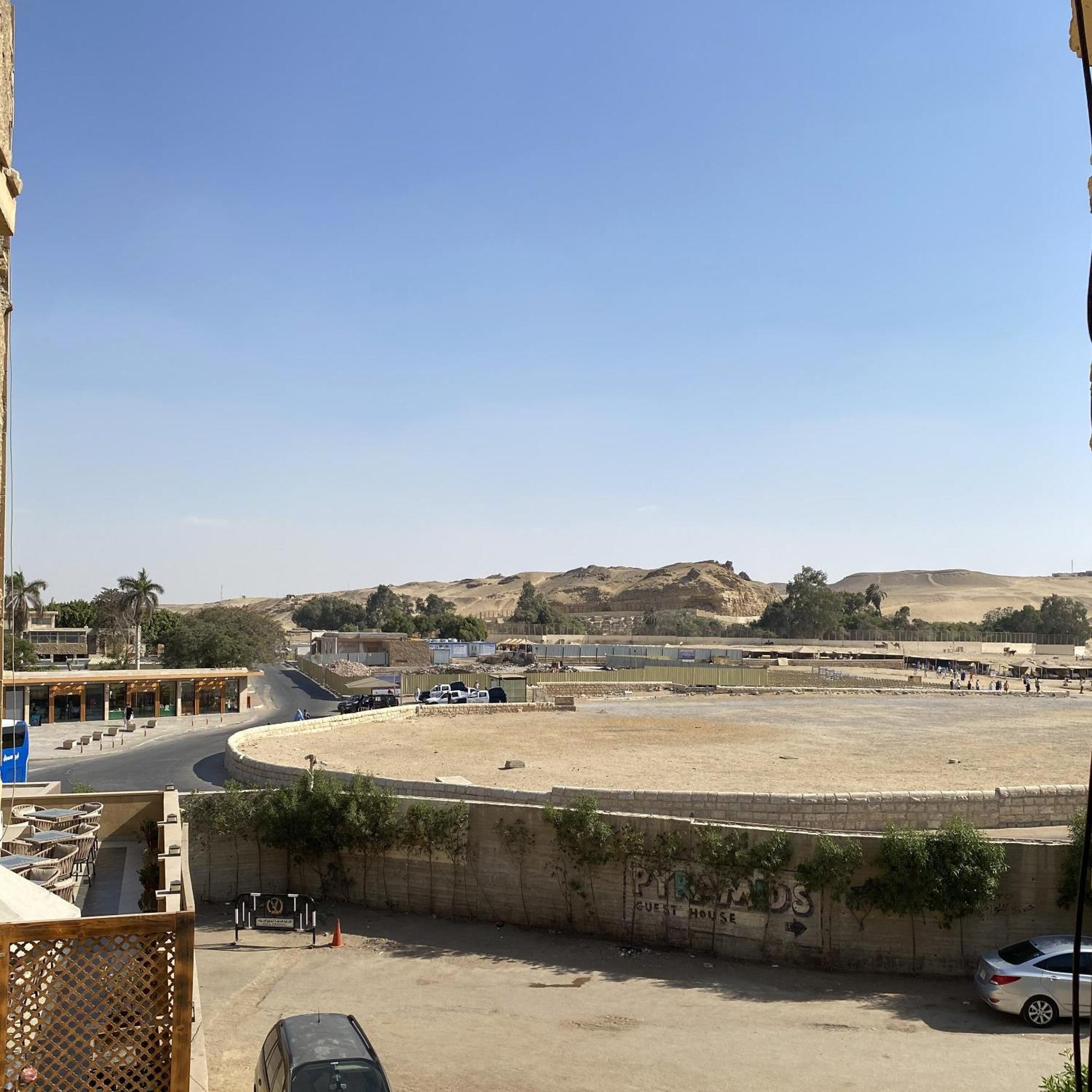 Seven Pyramids Panoramic View Готель типу 